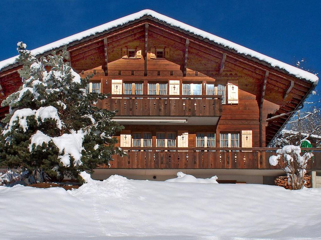 Apartment Chalet Doris room 1